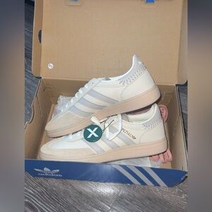BRAND NEW UNWORN Adidas Handball Spezial
